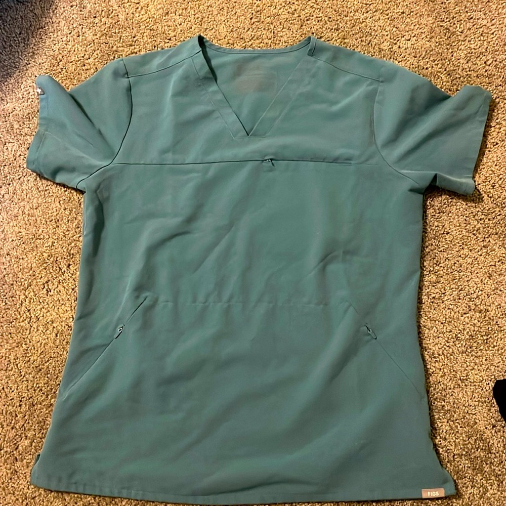 M jade green figs scrub top (one pocket older version)